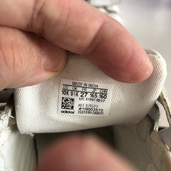 Adidas Stan Smith Kids White and Pink Sneakers - some wear bUt they are white - Picture 7 of 10